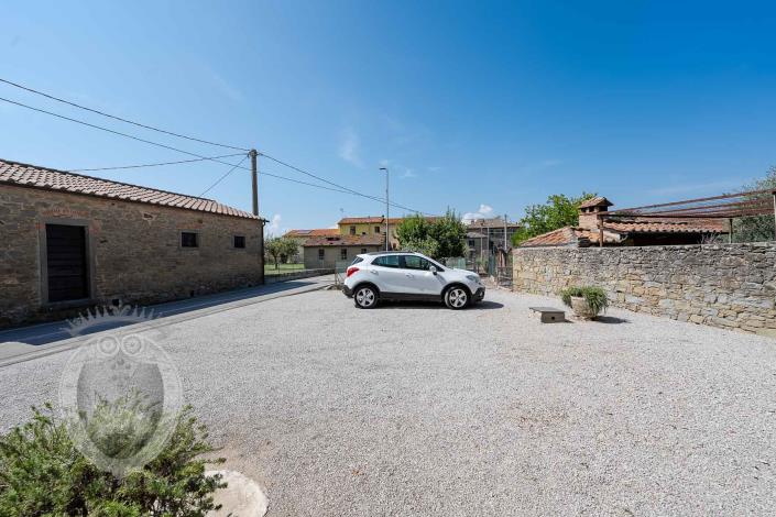 Image No.5-5 Bed Farmhouse for sale