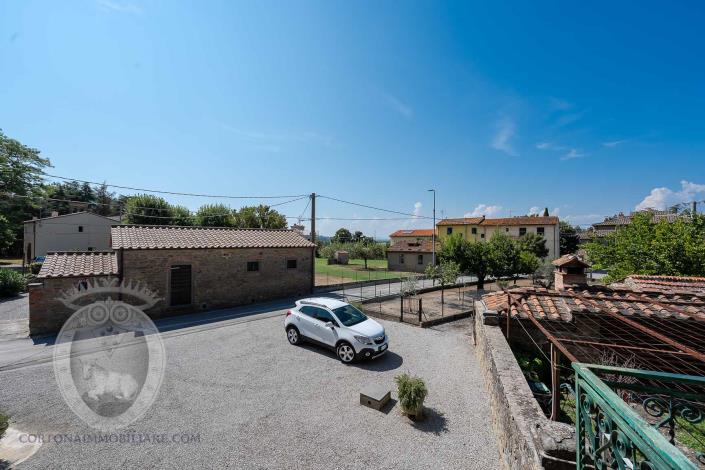 Image No.7-5 Bed Farmhouse for sale