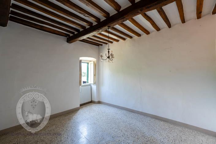 Image No.10-5 Bed Farmhouse for sale