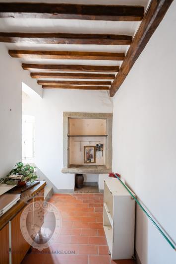 Image No.15-5 Bed Farmhouse for sale