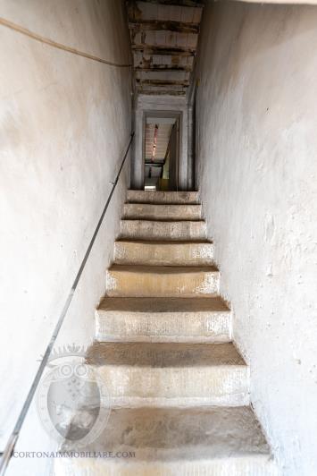 Image No.16-5 Bed Farmhouse for sale