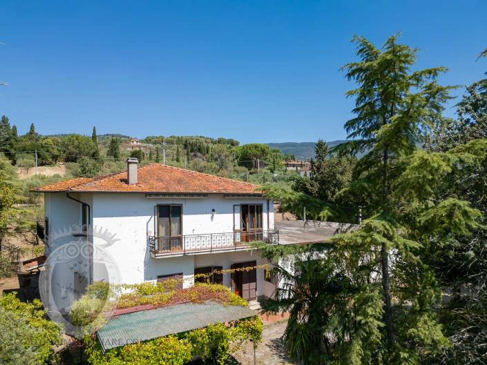 Image No.8-4 Bed Farmhouse for sale