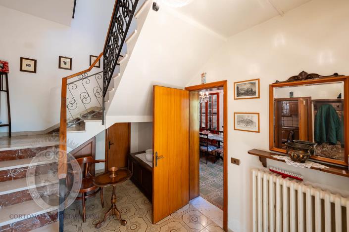 Image No.30-4 Bed Farmhouse for sale