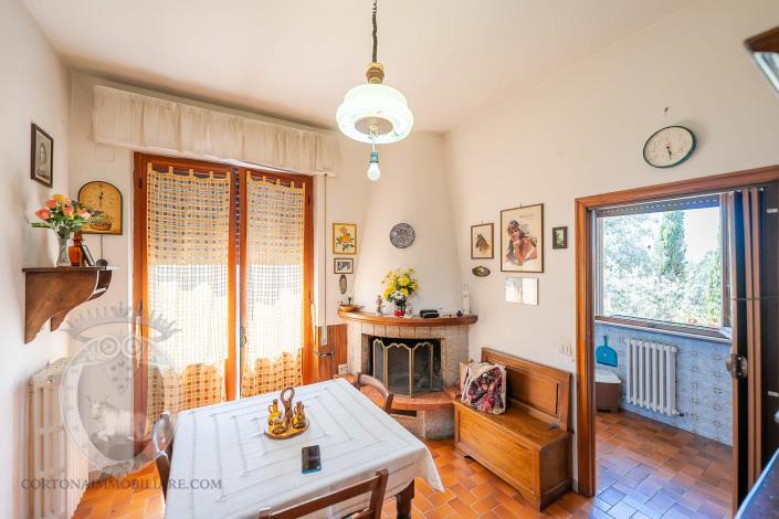 Image No.40-4 Bed Farmhouse for sale