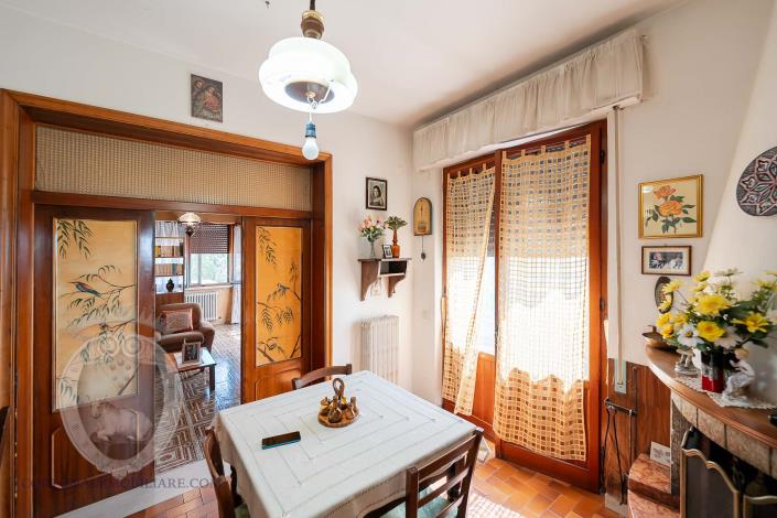 Image No.42-4 Bed Farmhouse for sale