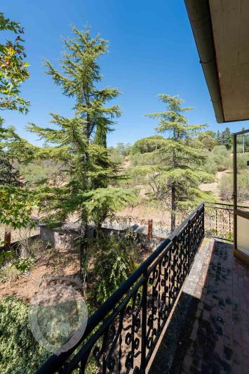 Image No.50-4 Bed Farmhouse for sale