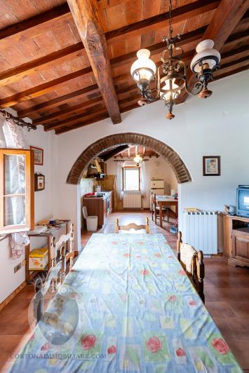 Image No.32-4 Bed Farmhouse for sale