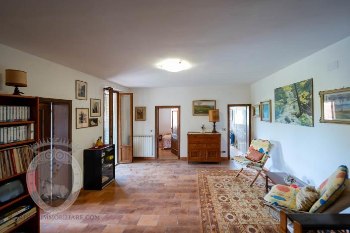 Image No.34-4 Bed Farmhouse for sale