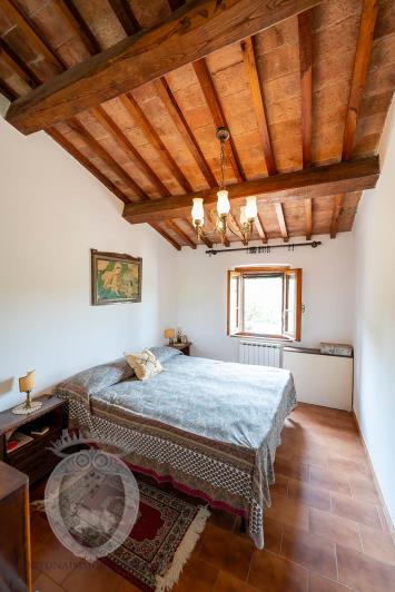 Image No.35-4 Bed Farmhouse for sale