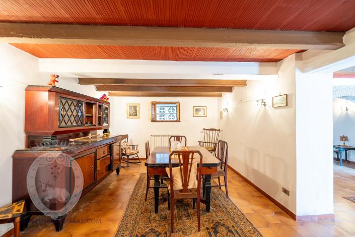 Image No.46-4 Bed Farmhouse for sale