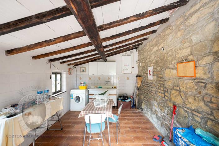 Image No.50-4 Bed Farmhouse for sale