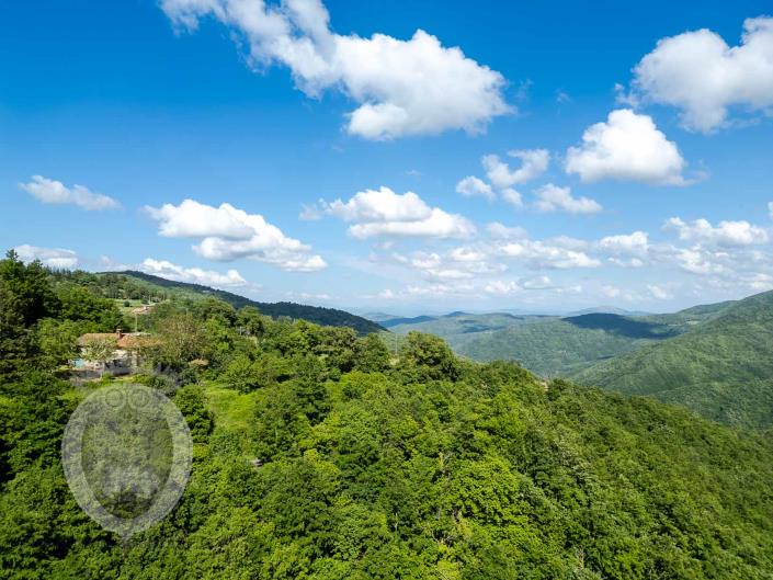 Image No.11-4 Bed Farmhouse for sale