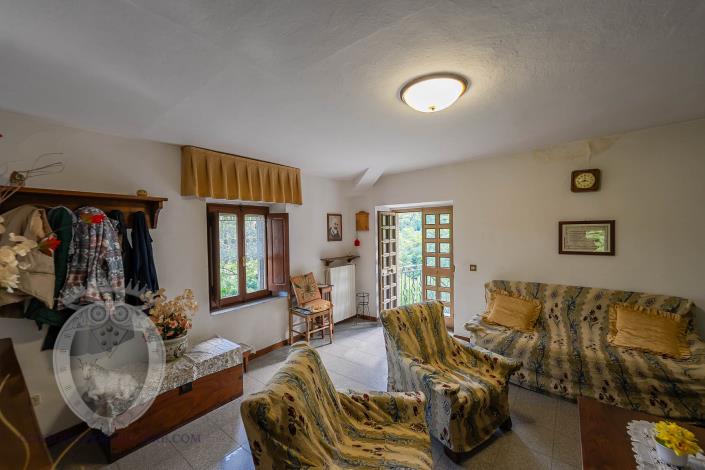 Image No.37-4 Bed Farmhouse for sale