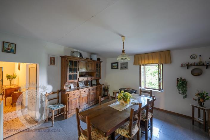 Image No.38-4 Bed Farmhouse for sale