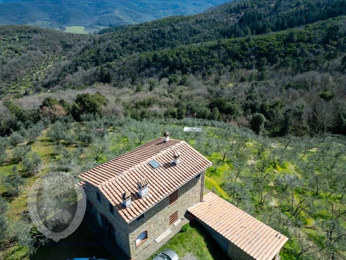 Image No.23-3 Bed Farmhouse for sale