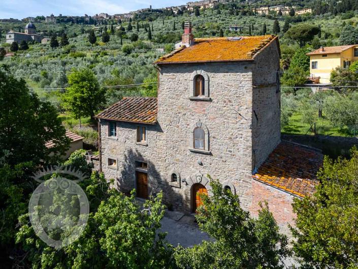 Image No.11-4 Bed Farmhouse for sale