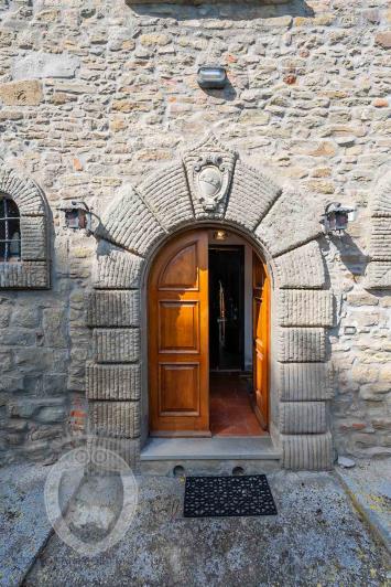 Image No.24-4 Bed Farmhouse for sale