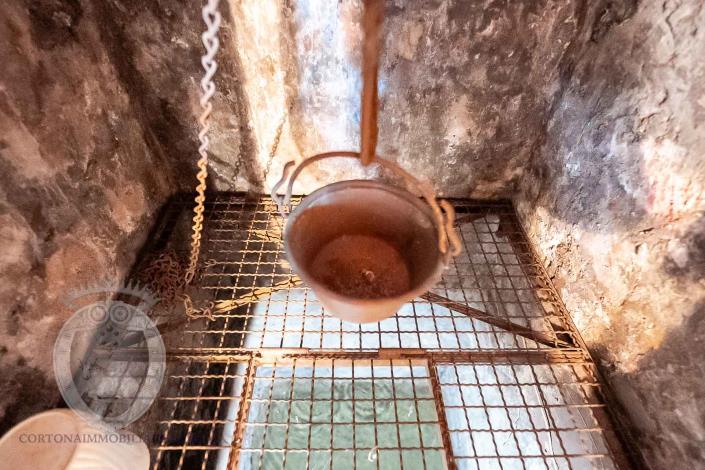 Image No.29-4 Bed Farmhouse for sale