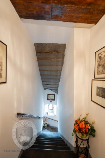 Image No.33-4 Bed Farmhouse for sale