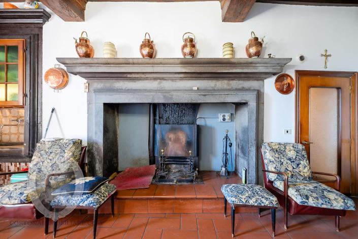 Image No.35-4 Bed Farmhouse for sale