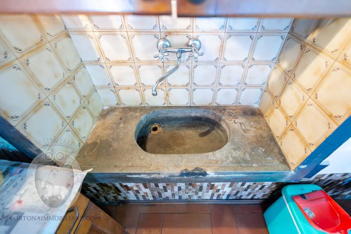 Image No.40-4 Bed Farmhouse for sale