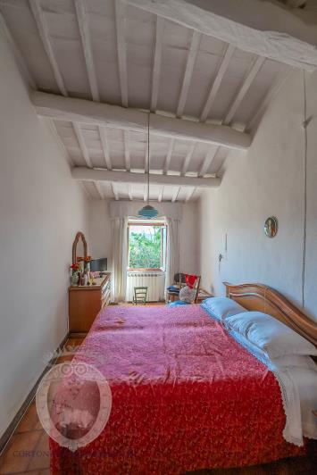 Image No.41-4 Bed Farmhouse for sale