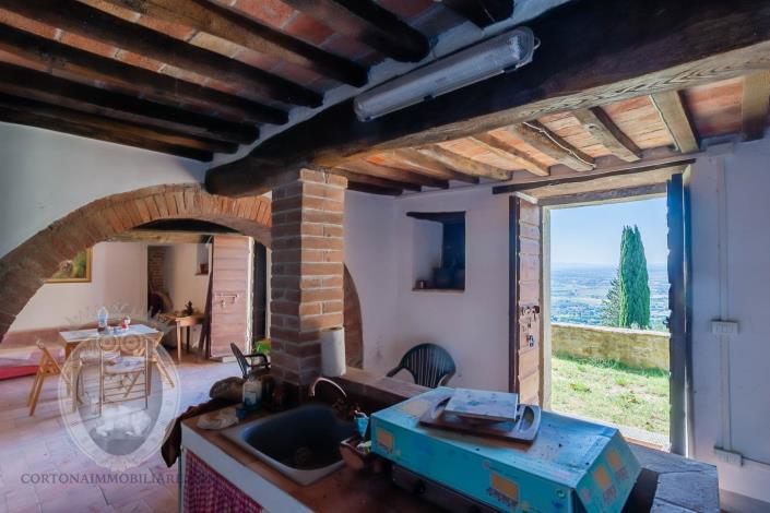 Image No.17-7 Bed Farmhouse for sale