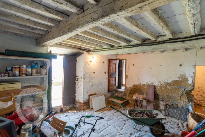 Image No.19-7 Bed Farmhouse for sale