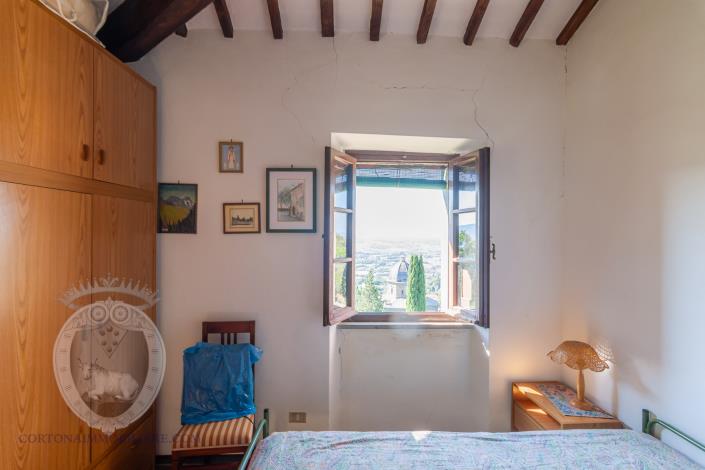 Image No.22-7 Bed Farmhouse for sale