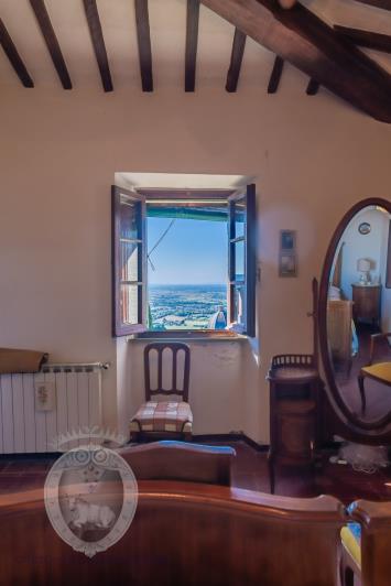 Image No.29-7 Bed Farmhouse for sale