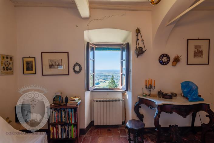 Image No.37-7 Bed Farmhouse for sale