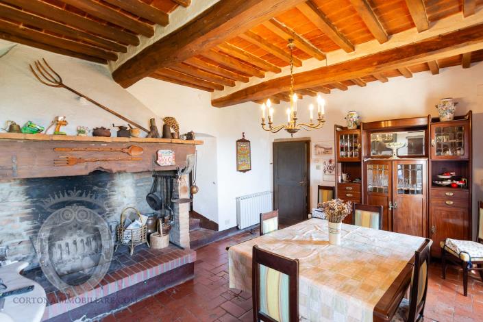 Image No.42-7 Bed Farmhouse for sale