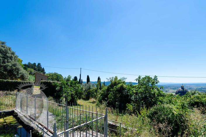 Image No.60-7 Bed Farmhouse for sale