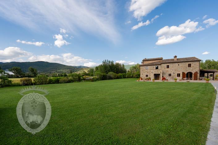 Image No.10-5 Bed Villa for sale