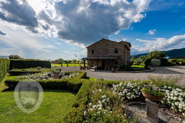 Image No.17-5 Bed Villa for sale