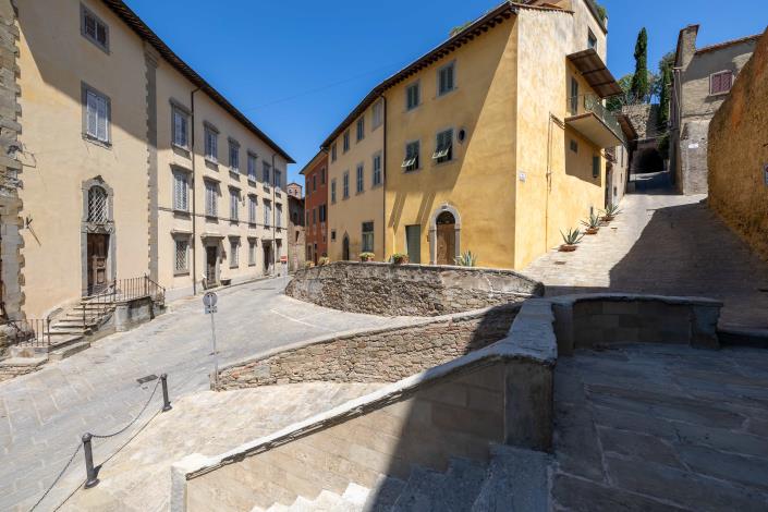 Image No.3-Maison de ville de 8 chambres à vendre à Castiglion Fiorentino