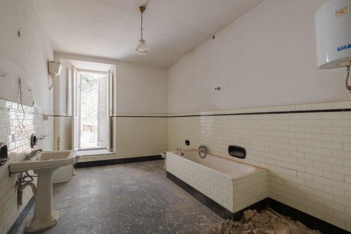 Image No.39-Maison de ville de 8 chambres à vendre à Castiglion Fiorentino