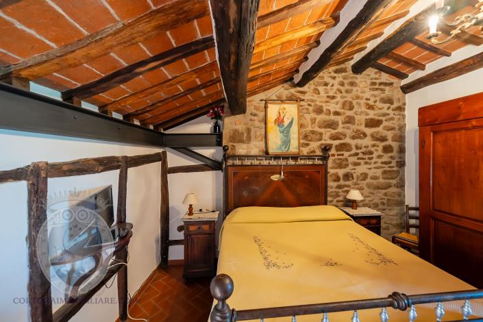 Image No.18-1 Bed Townhouse for sale