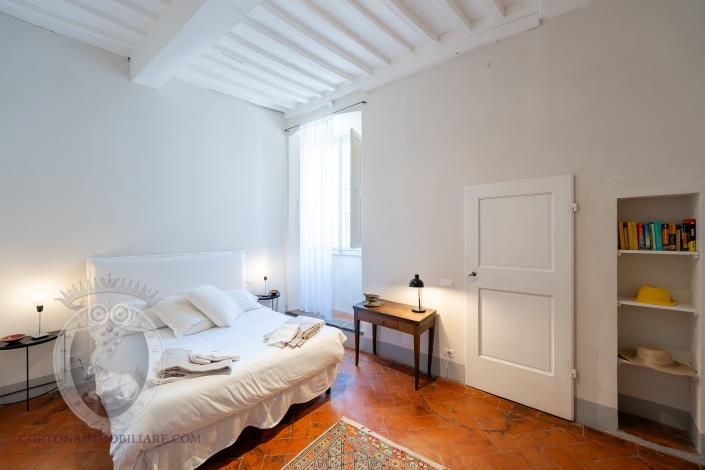 Image No.15-3 Bed Apartment for sale