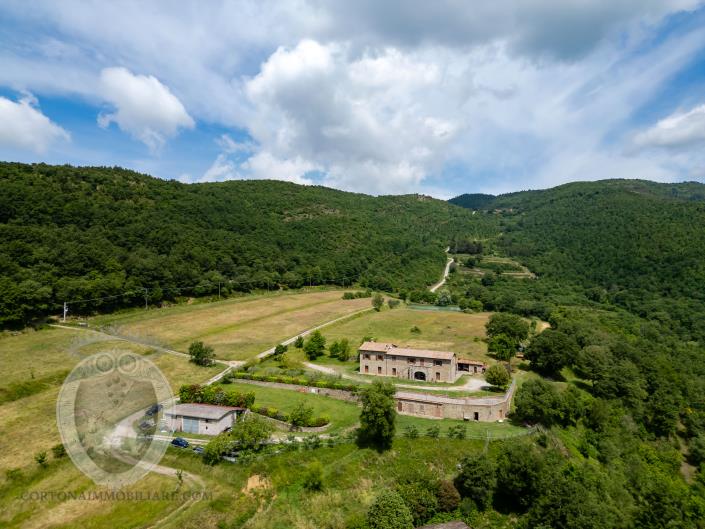 Image No.3-Ferme de 5 chambres à vendre à Cortona