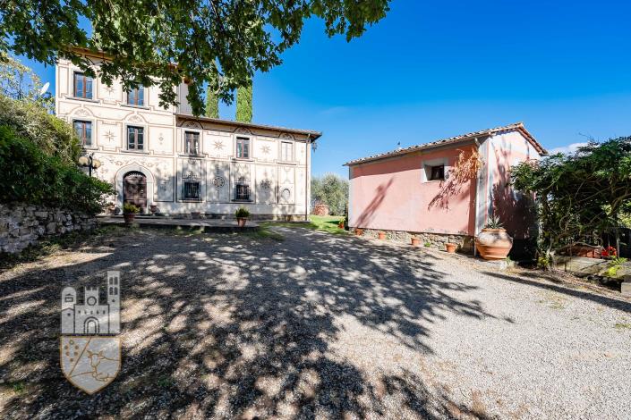 Image No.13-8 Bed Villa for sale