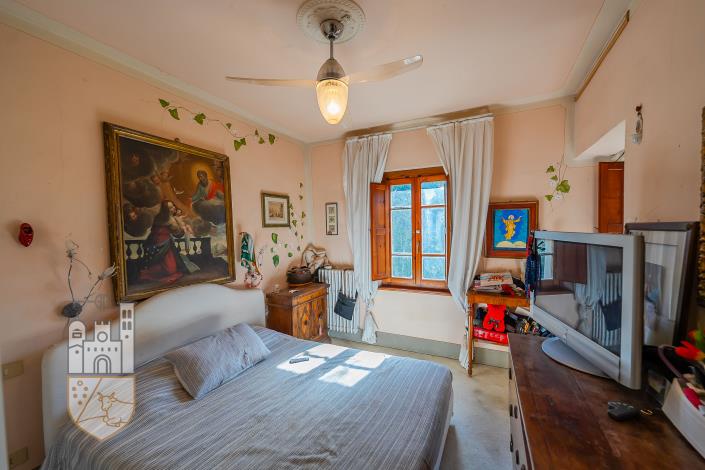 Image No.38-8 Bed Villa for sale