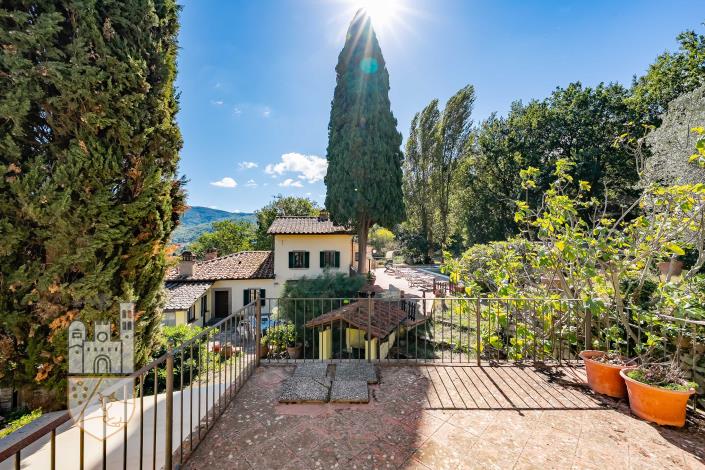 Image No.53-8 Bed Villa for sale