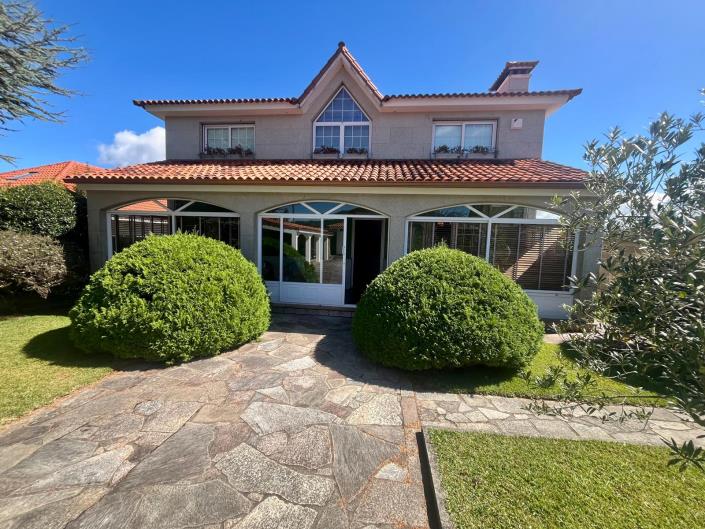 Image No.1-5 Bed House/Villa for sale