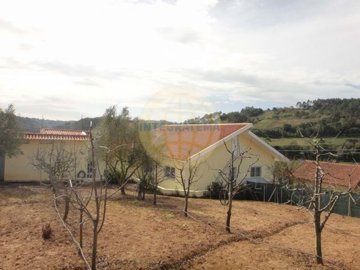 1 - Caldas da Rainha, Villa