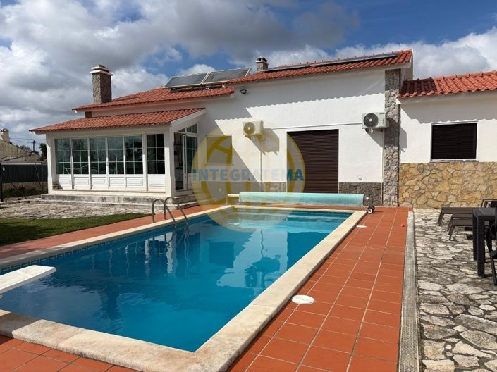 Image No.1-Villa de 5 chambres à vendre à Caldas da Rainha
