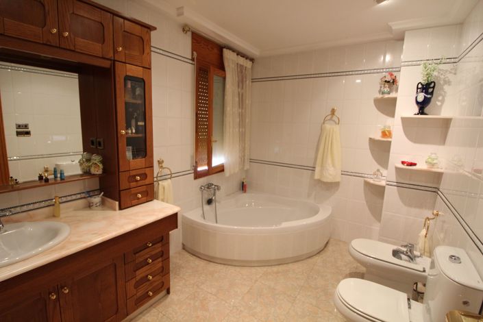 Image No.18-7 Bed Finca for sale