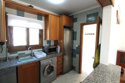 121373bedroomlargeplotandgolfviews08042514585