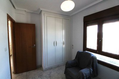 121373bedroomlargeplotandgolfviews08042515003