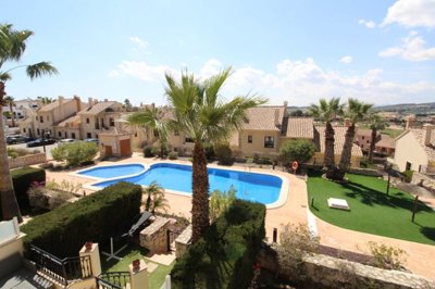 121373bedroomlargeplotandgolfviews08042514544